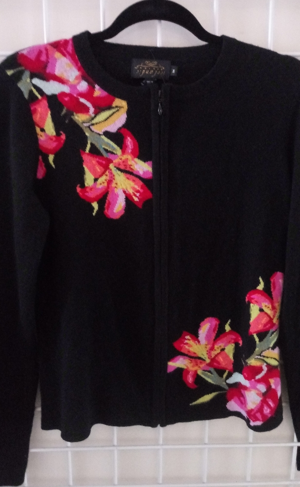 Floral Cashmere Icelandic Design Zipped Sweater